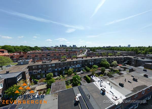 Luchtfoto van daken en dakgoten in Zevenbergen Luchtfoto van daken en dakgoten in Zevenbergen
